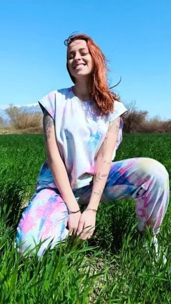 RAINBOW SLEEVELESS SWEATSHIRT