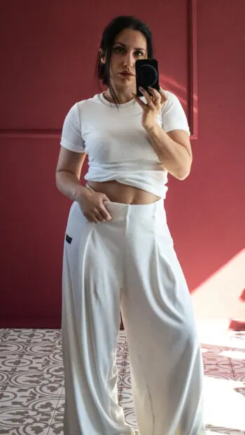 ELENI FITTED VELVET T-SHIRT